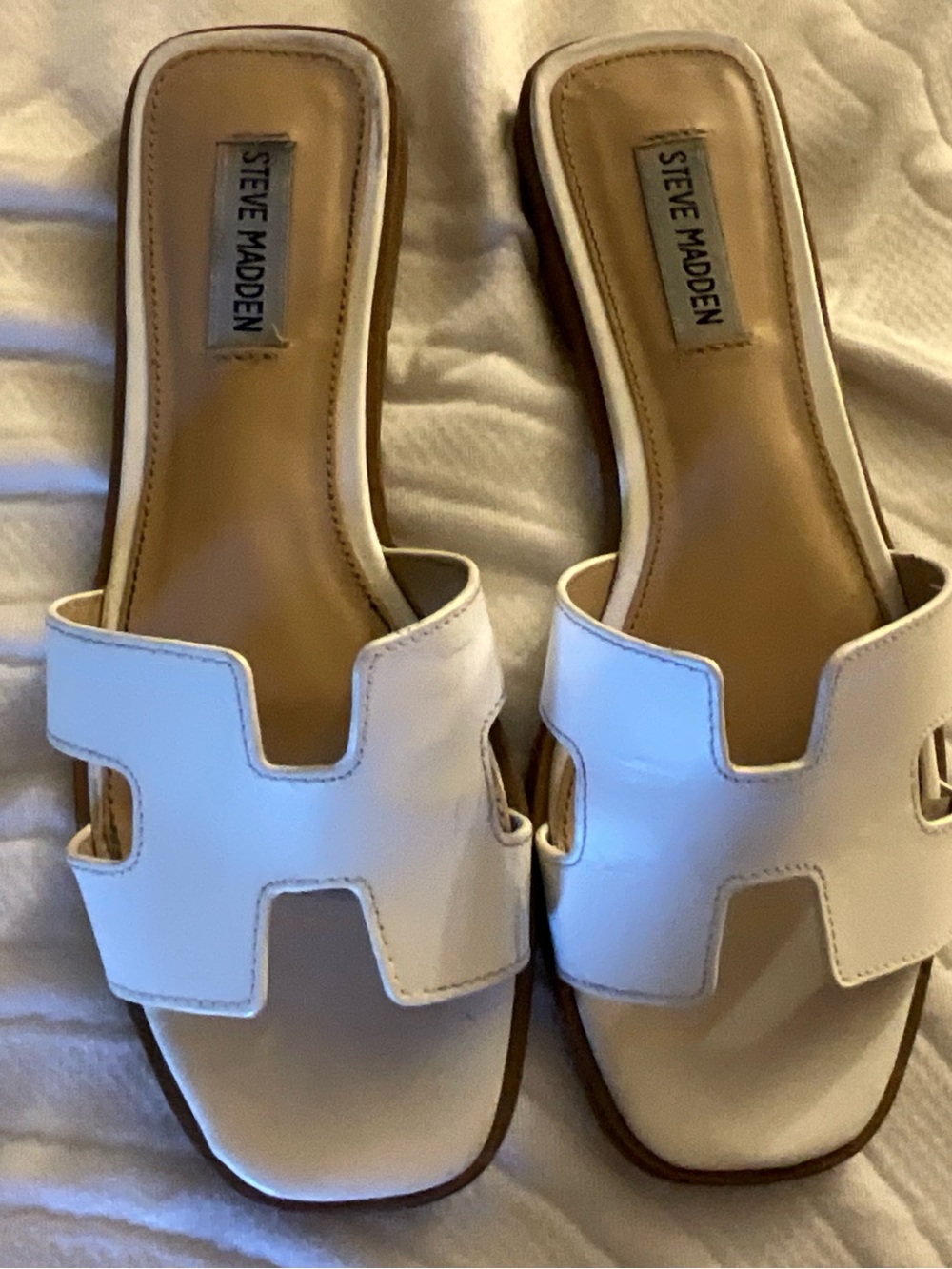 Steve Madden White Leather Slide Sandals with Cutout Strap